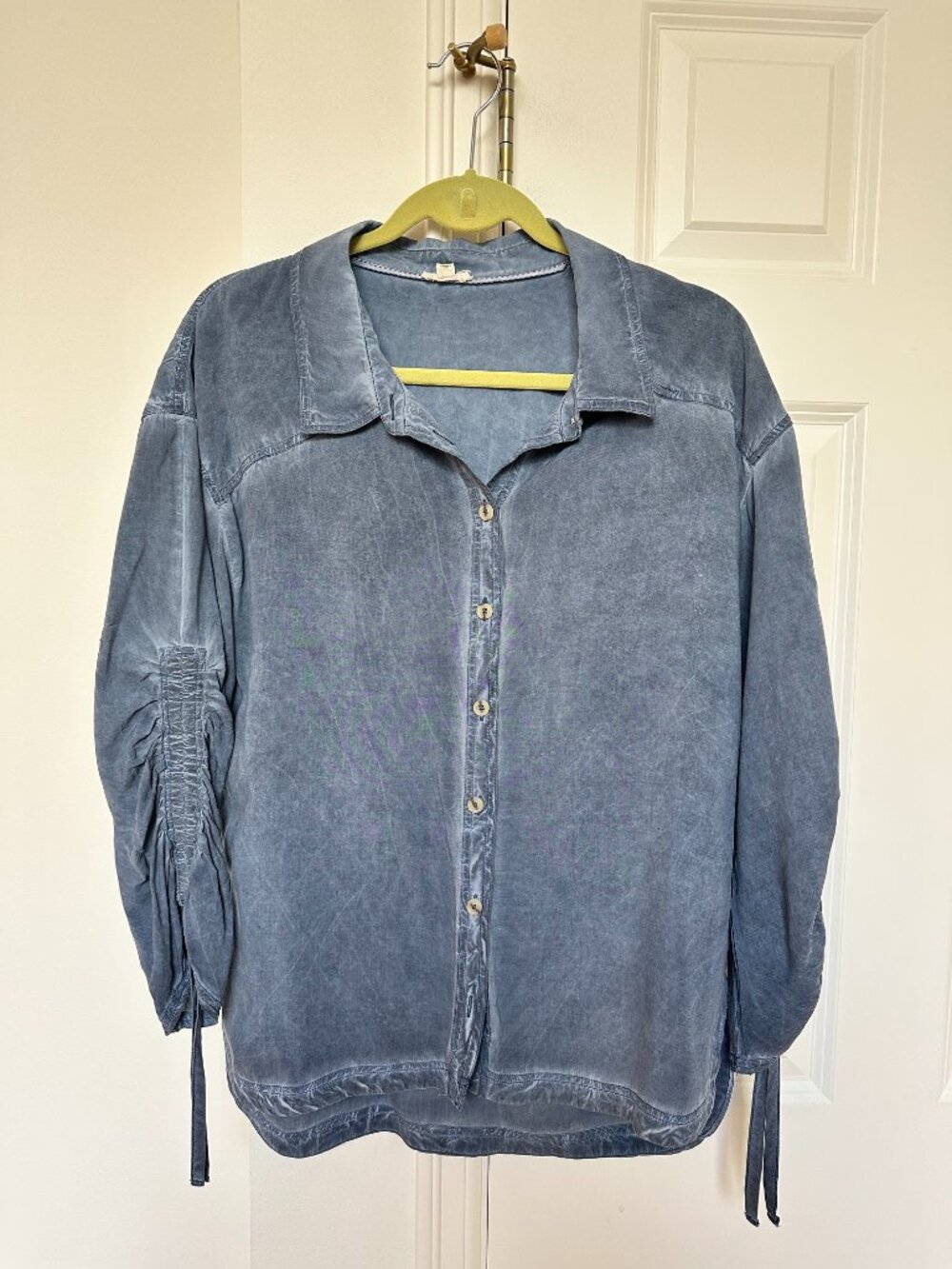 Pilcro Cinched-Sleeve Buttondown Top (Anthropologie) – New